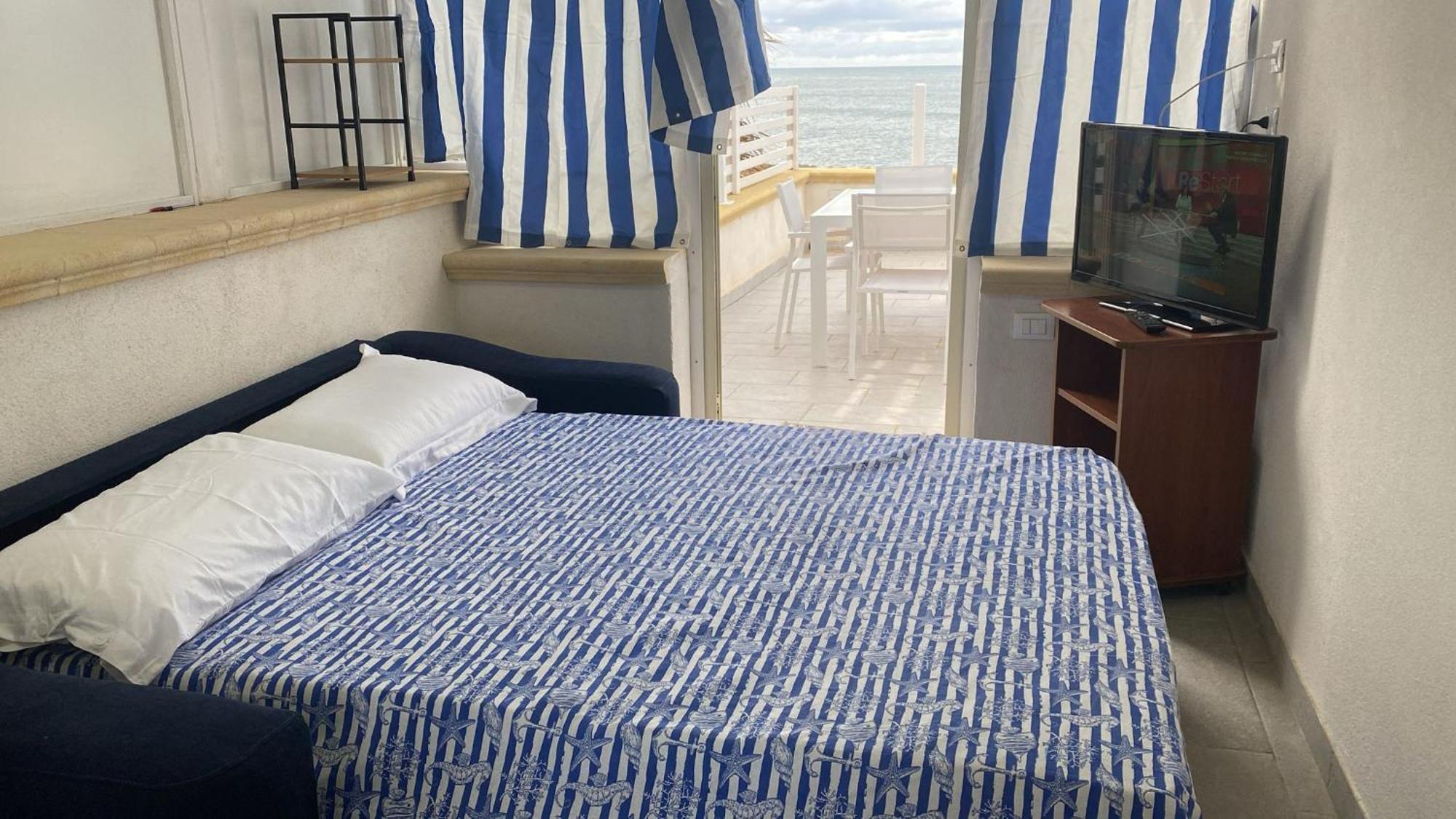 Divino Appartamenti Vista Mare ペトロジーノ エクステリア 写真