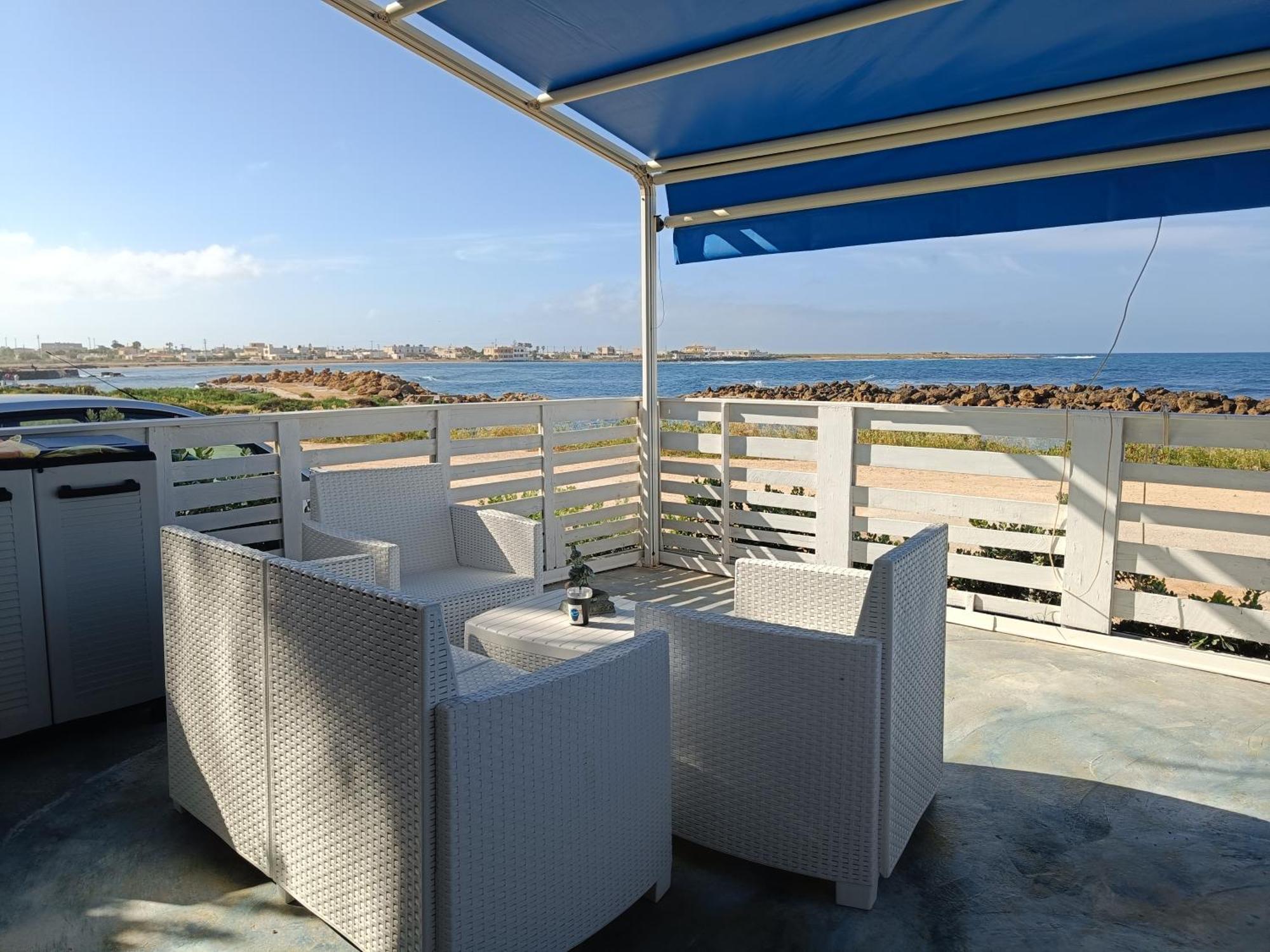 Divino Appartamenti Vista Mare ペトロジーノ エクステリア 写真